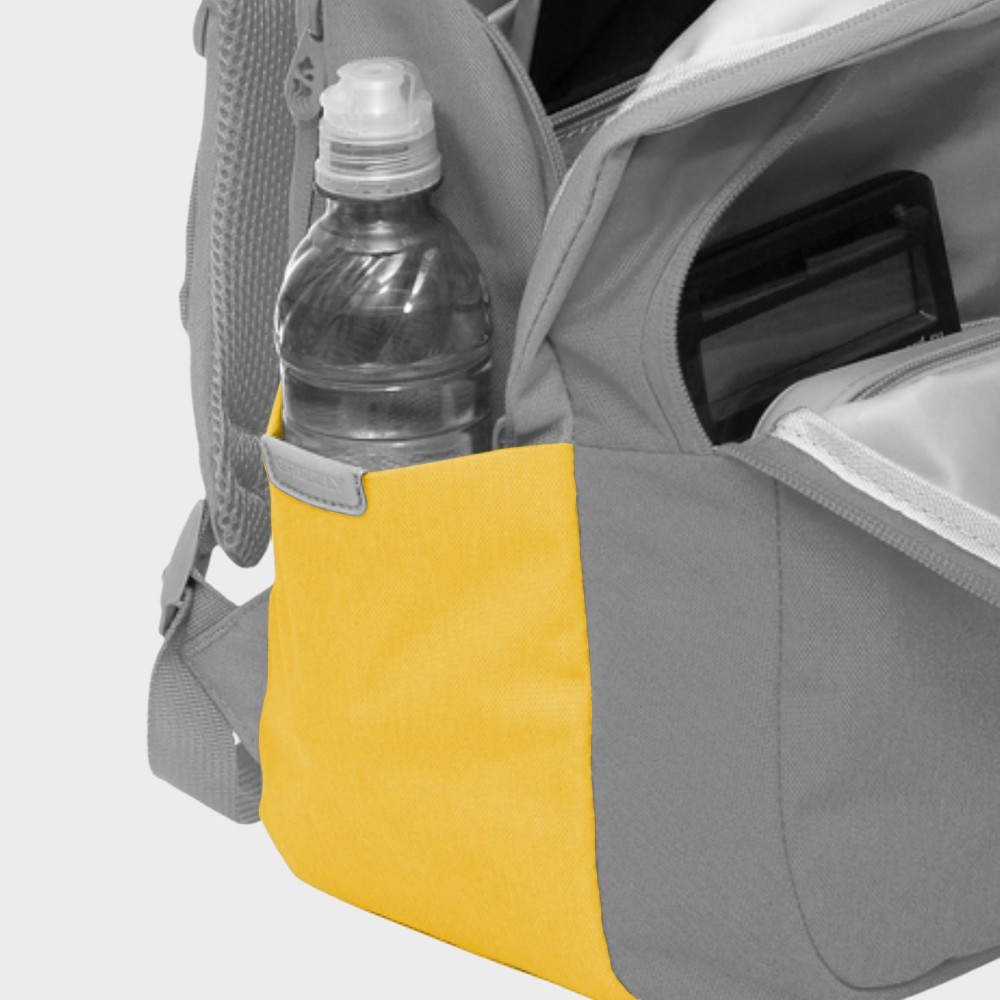 Боковой карман для бутылки — удобный доступ к воде и дополнительное место внутри рюкзака