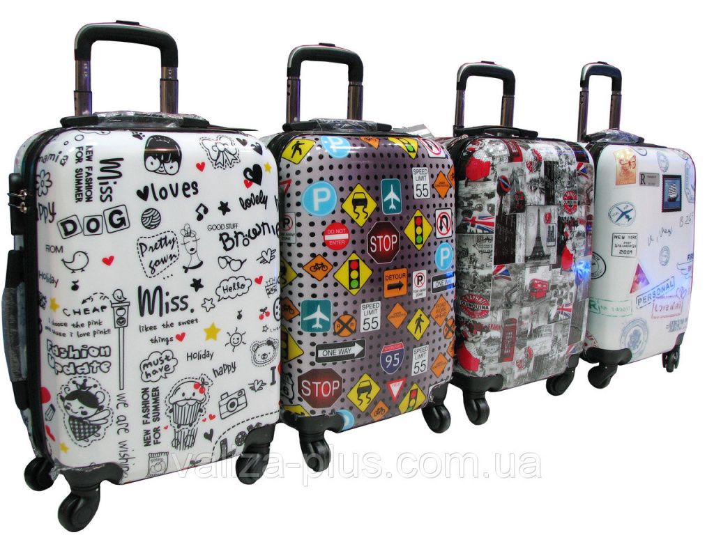 Пластиковые чемоданы.jpg